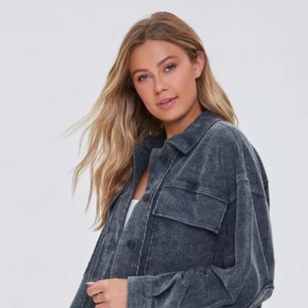 NWT Reverse Fleece Jacket F21